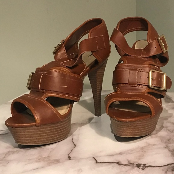 Gladiator Heel - Picture 7 of 9